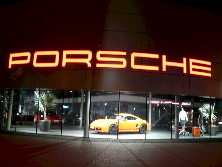 Budowa Salonu Porsche Poznań